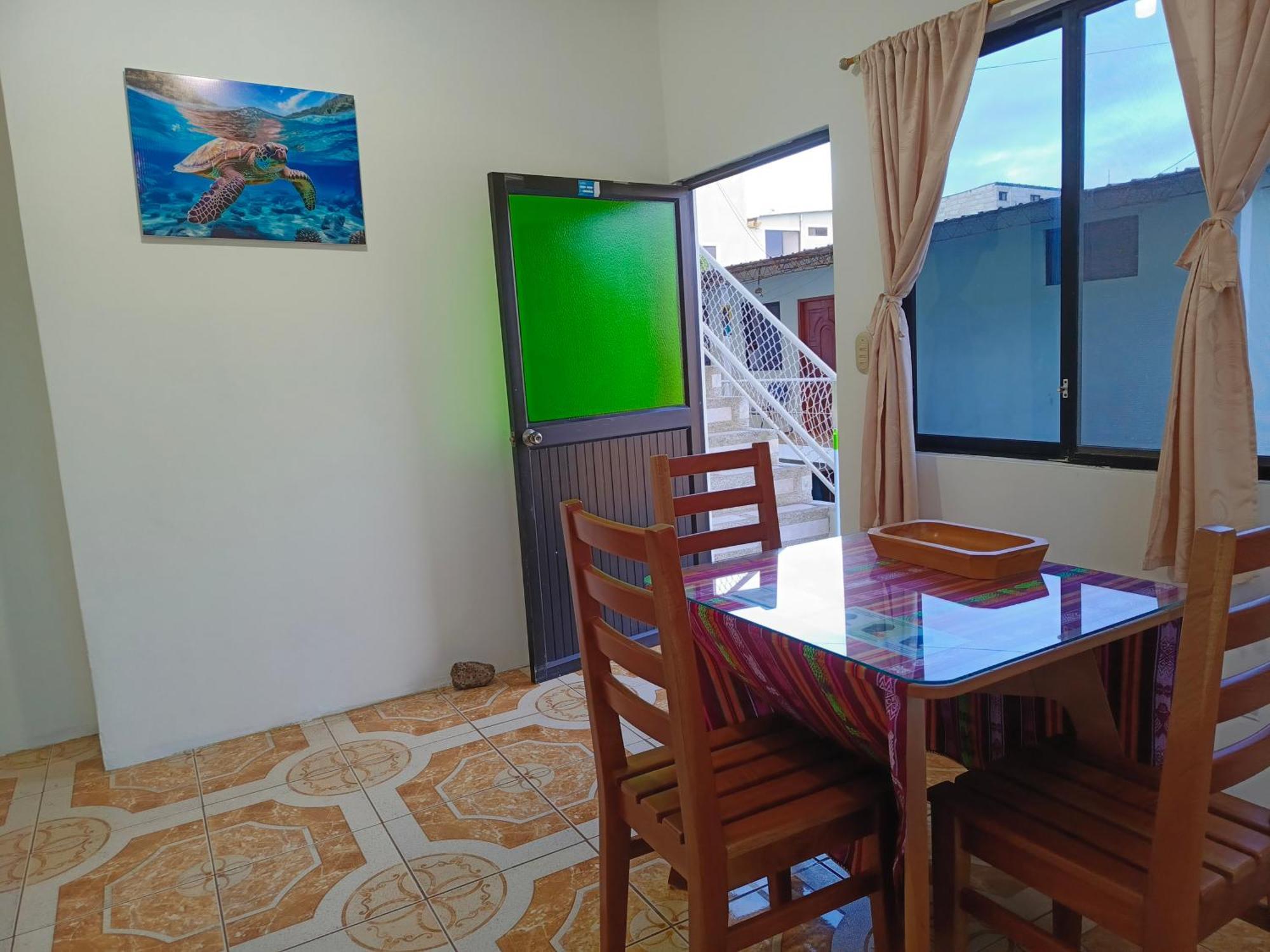 Teresita'S House Suites Con Cocina Privada Puerto Baquerizo Moreno Esterno foto